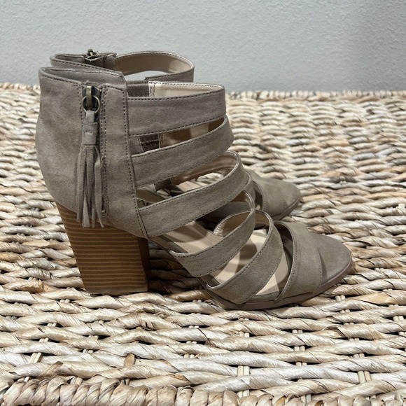 Just fab shoes women’s size 10 UK 8 EU 41 Tan Faux Suede Strapppy Wood Heel - Picture 8 of 12